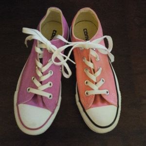 Converse All Star Chuck Taylor mismatch NEW pink rose Size 6 Left  5.5 Right NEW
